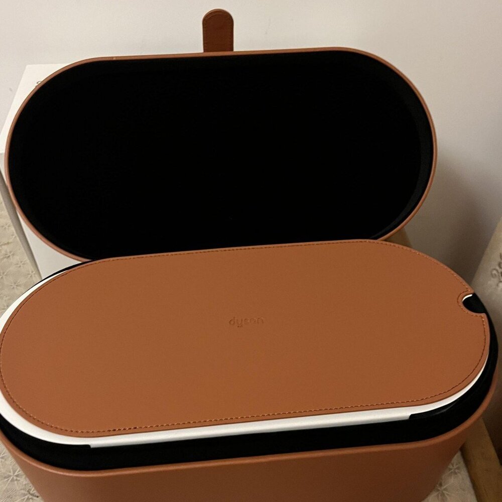 Dyson Airwrap Complete Styler - Picture 4 of 5